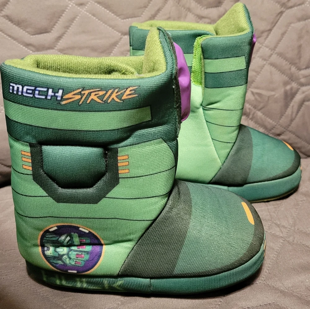 Avengers HULK Slipper Boot, kids M 7-8